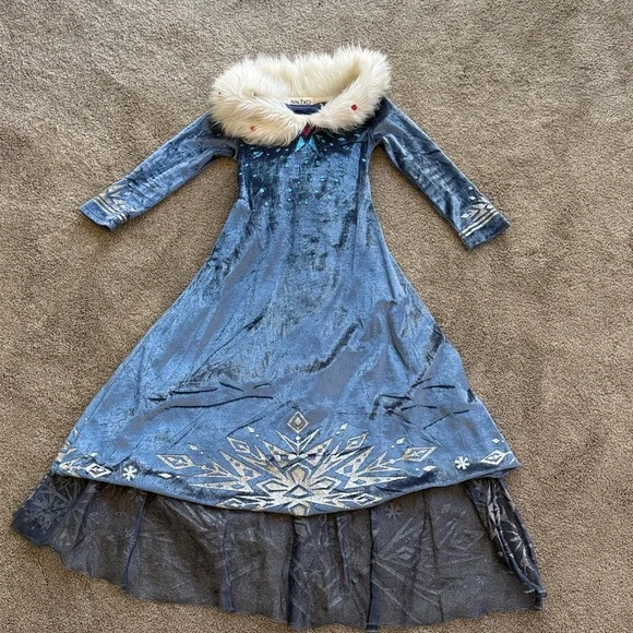 Blue Velvet Dress with Faux Fur Collar - Picture 3 of 6